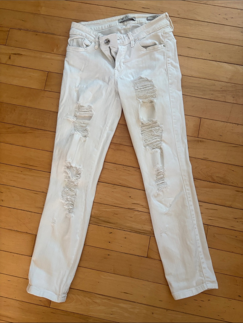 Guess White Distressed Boyfriend Jeans